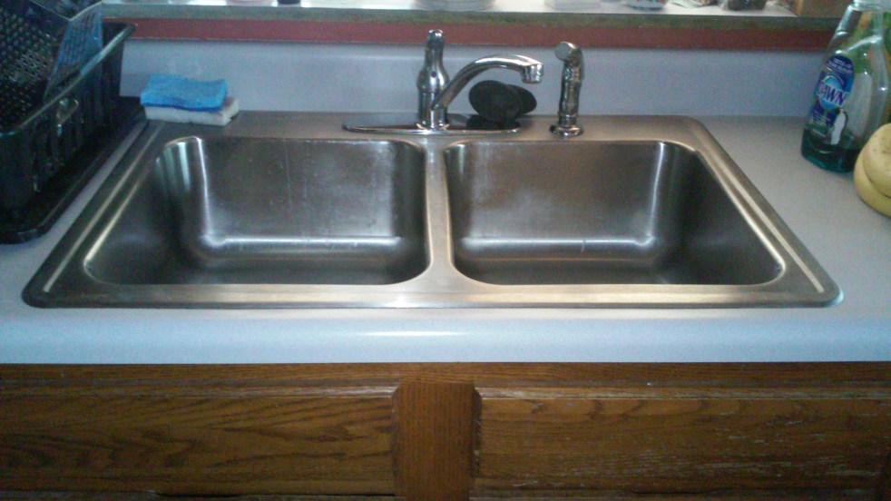 Clean sink